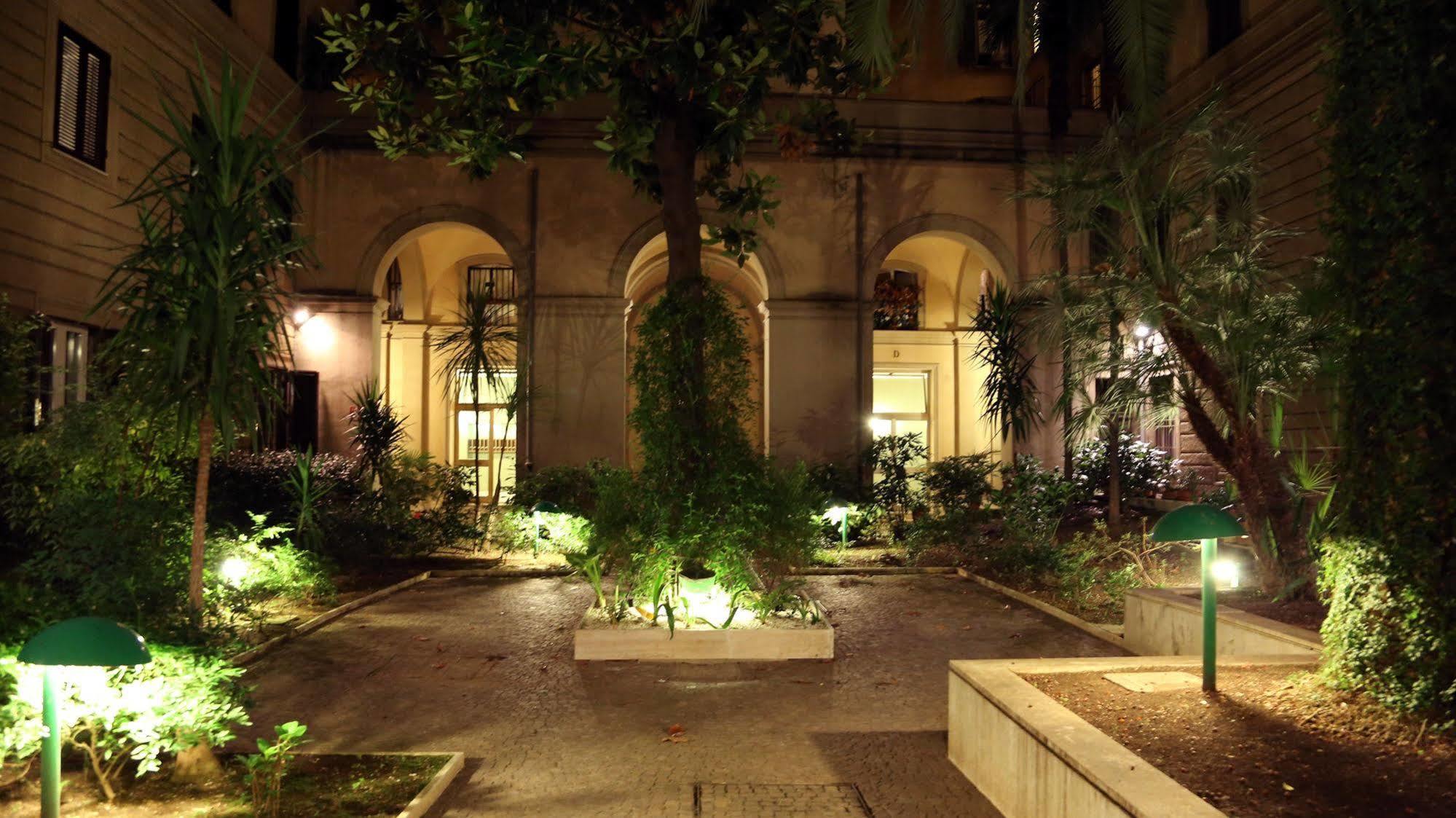 Caroline Rooms Řím Exteriér fotografie